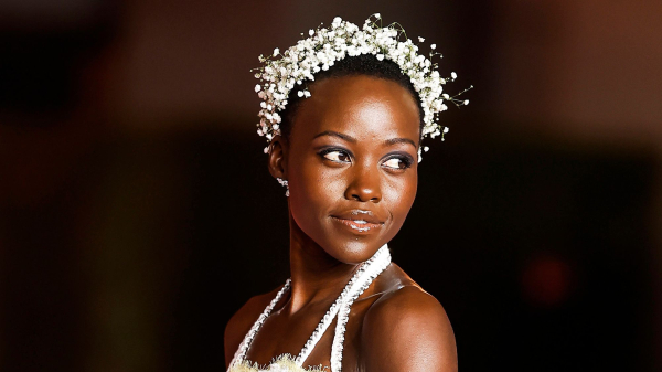 Lupita Nyong'o in a baby breath flower crown